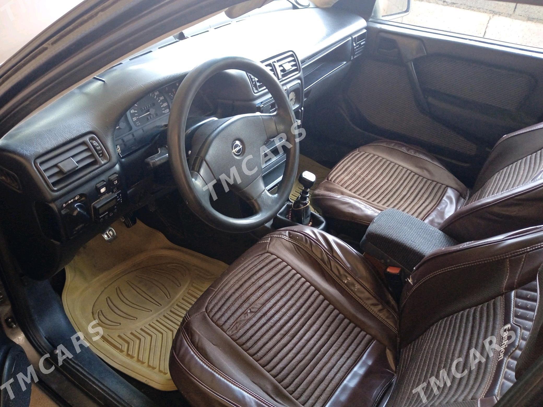 Opel Vectra 1991 - 33 000 TMT - Мургап - img 7