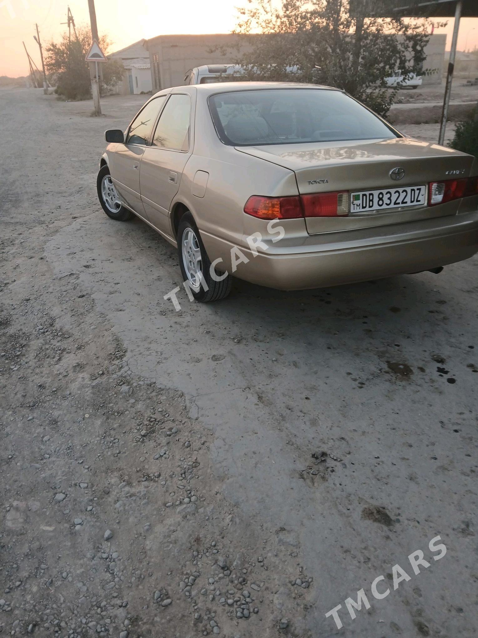 Toyota Camry 2000 - 150 000 TMT - Köneürgenç - img 3