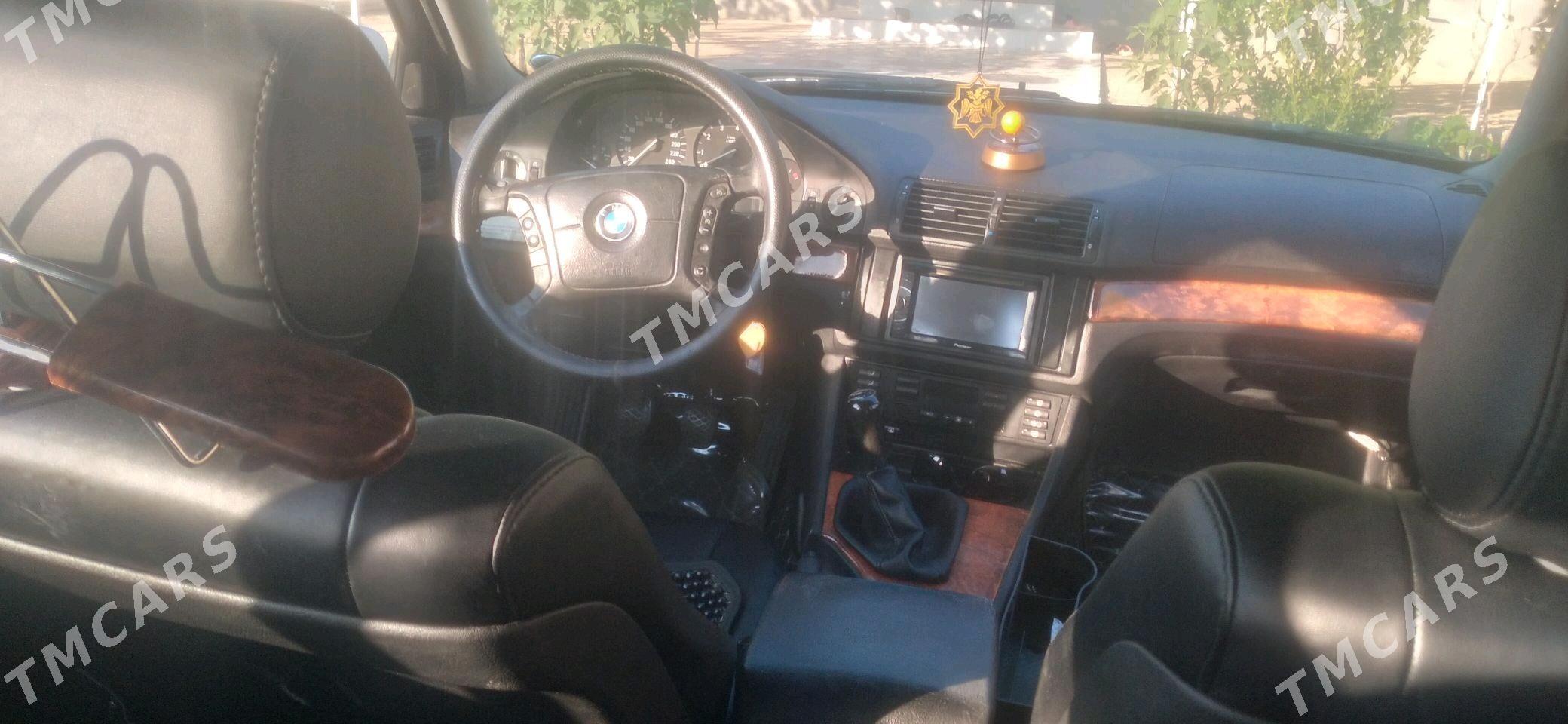 BMW E39 2000 - 110 000 TMT - Туркменбаши - img 4