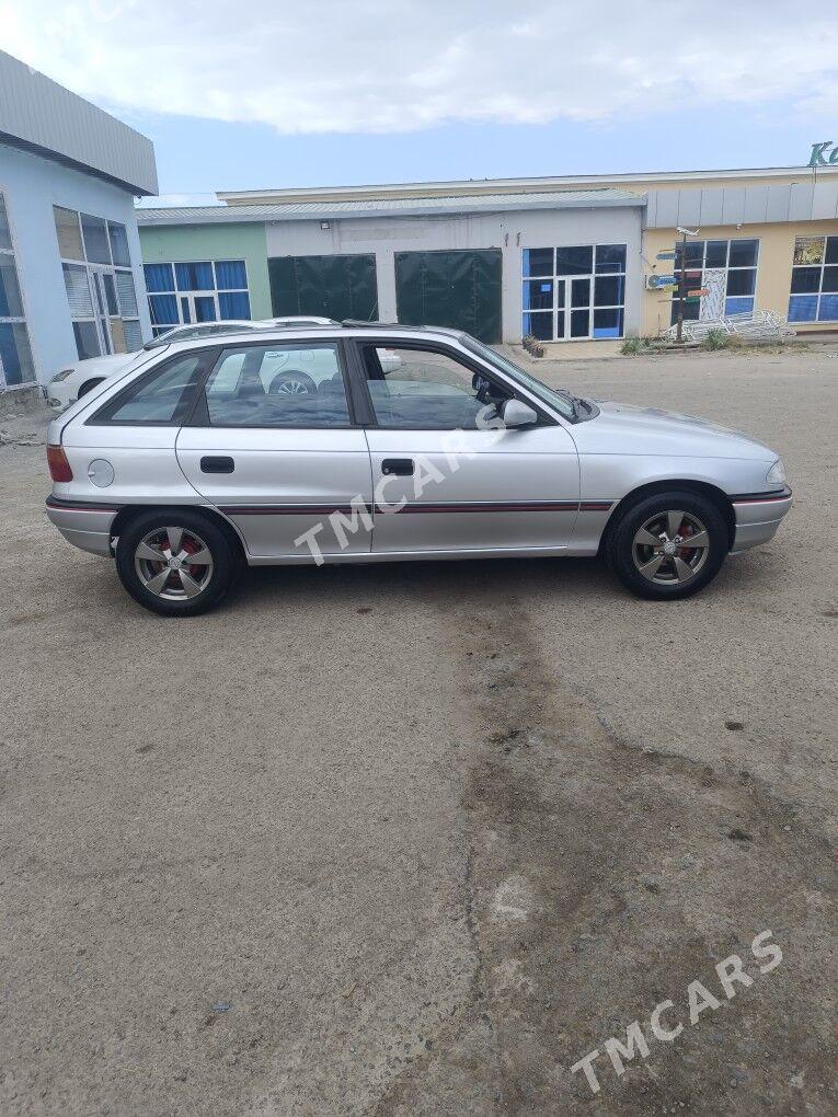 Opel Astra 1993 - 39 000 TMT - Дашогуз - img 5