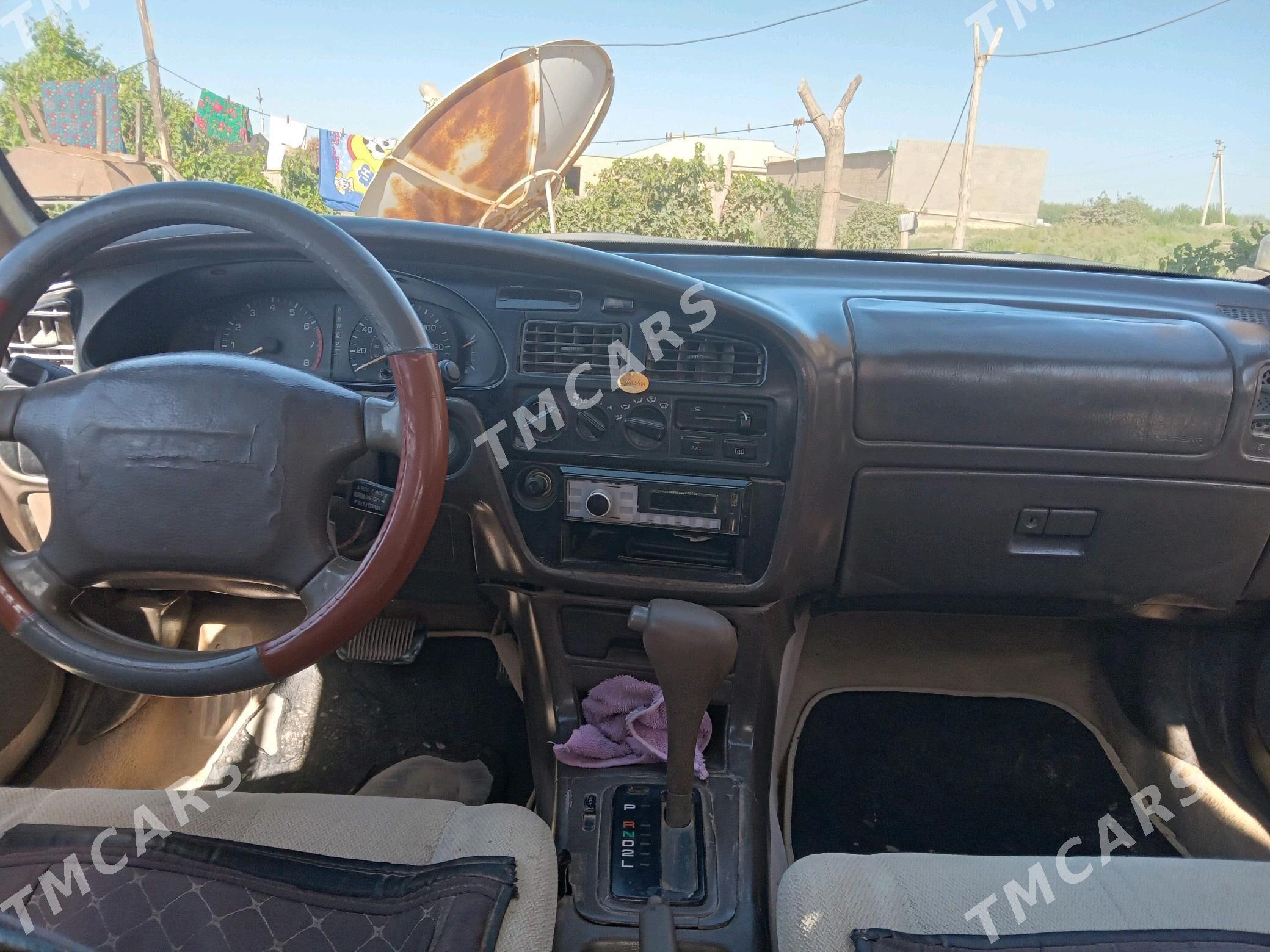 Toyota Camry 1994 - 65 000 TMT - Гарабекевюл - img 5