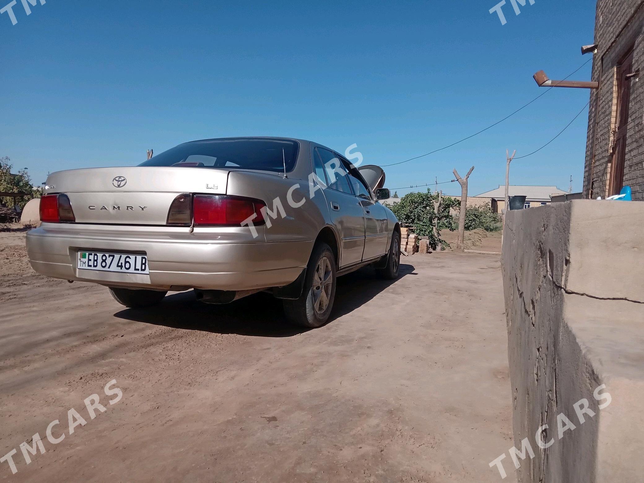 Toyota Camry 1994 - 65 000 TMT - Гарабекевюл - img 6
