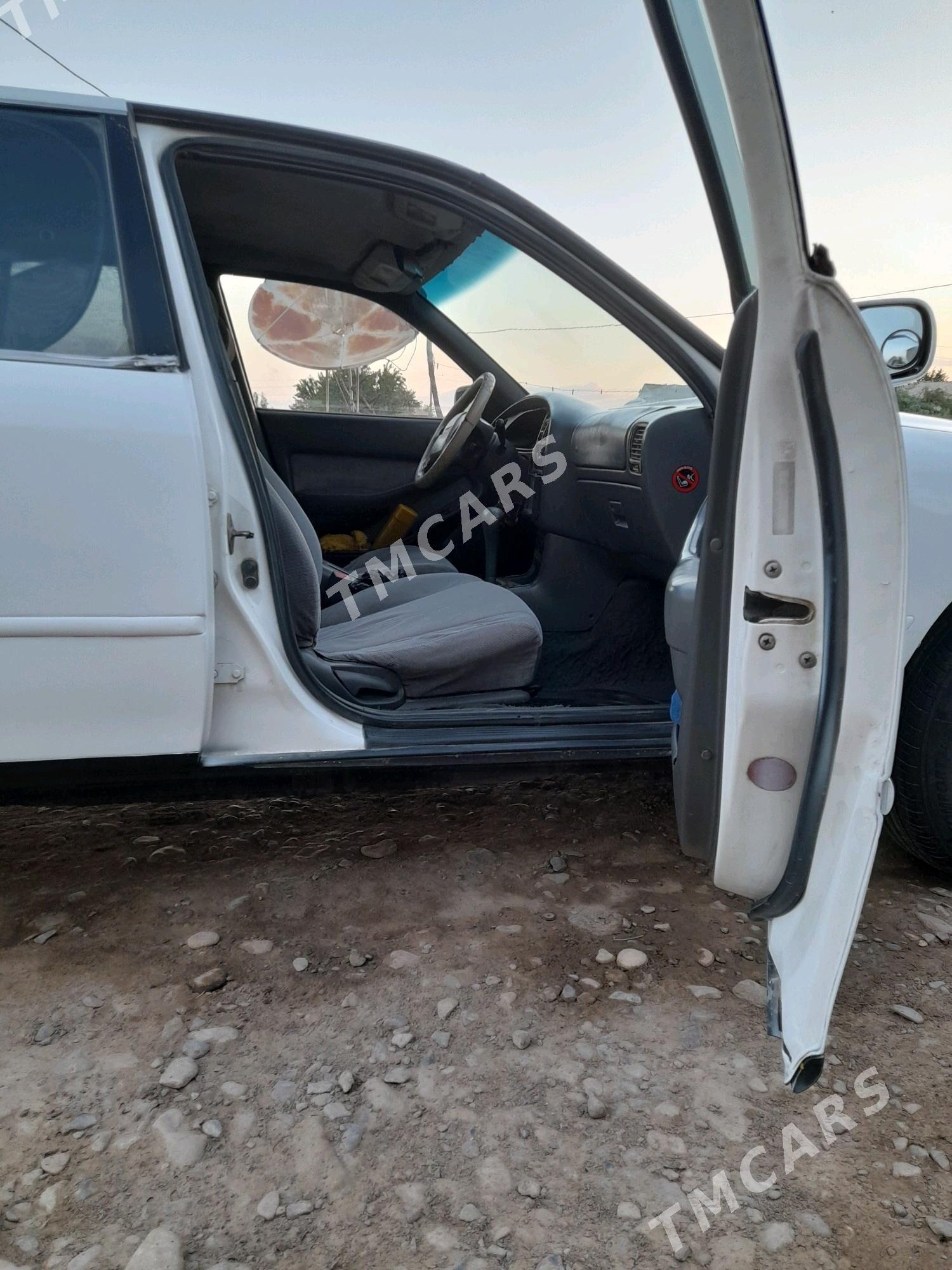 Toyota Camry 1996 - 85 000 TMT - Бабадайхан - img 3