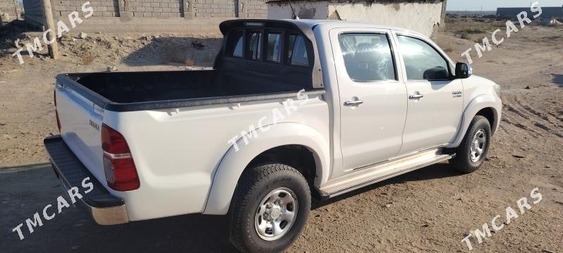 Toyota Hilux 2014 - 395 000 TMT - Hazar - img 4