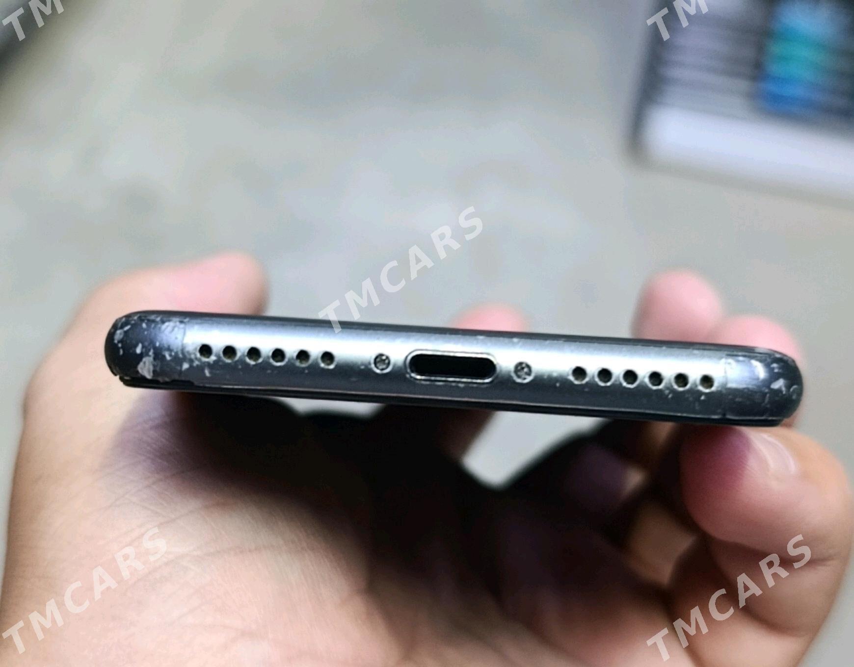 iPhone 8 - Дашогуз - img 2