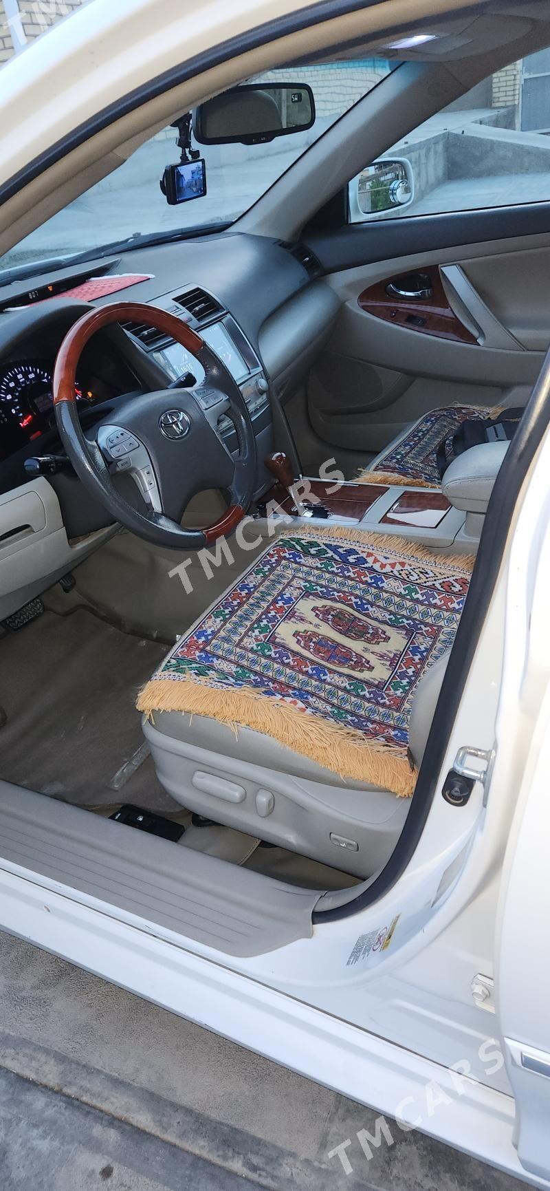 Toyota Camry 2010 - 235 000 TMT - Мары - img 7