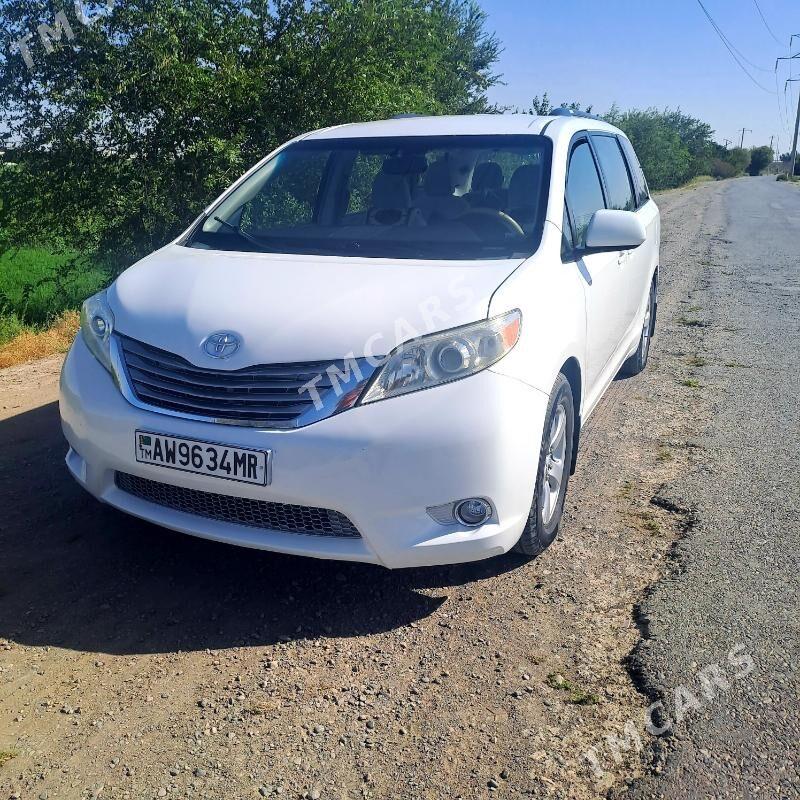 Toyota Sienna 2011 - 270 000 TMT - Mary - img 5