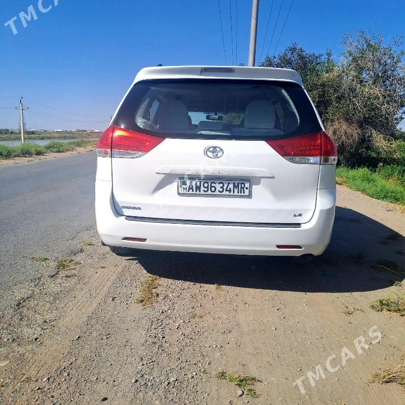 Toyota Sienna 2011 - 270 000 TMT - Mary - img 3