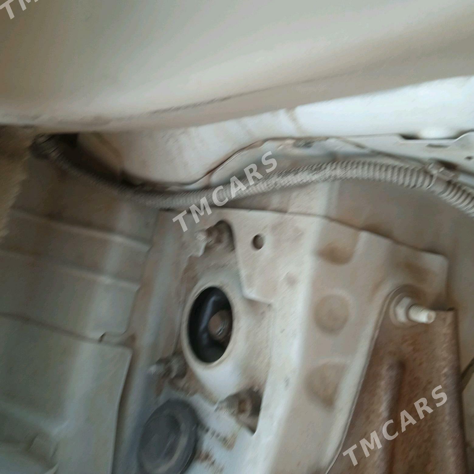 Toyota Avalon 2000 - 155 000 TMT - Sakarçäge - img 5
