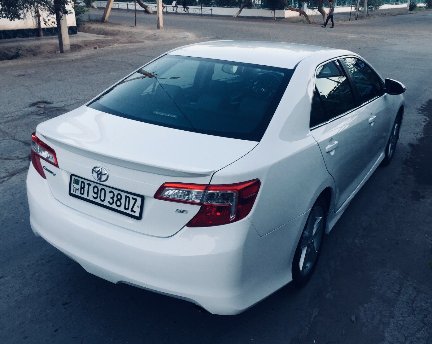 Toyota Camry 2012 - 215 000 TMT - Дашогуз - img 3