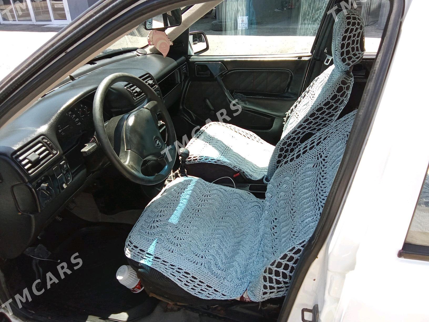 Opel Vectra 1992 - 37 000 TMT - Мургап - img 3
