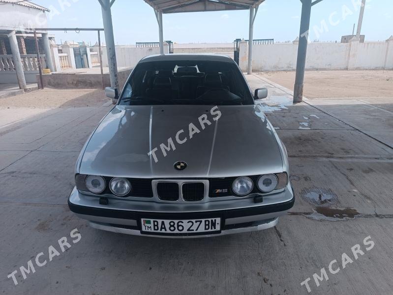 BMW 525 1990 - 32 000 TMT - Гумдаг - img 4