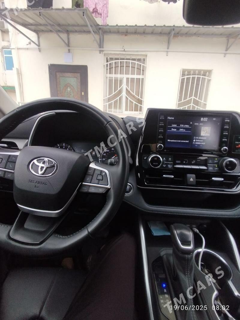 Toyota Highlander 2022 - 550 000 TMT - 1 мкр - img 3