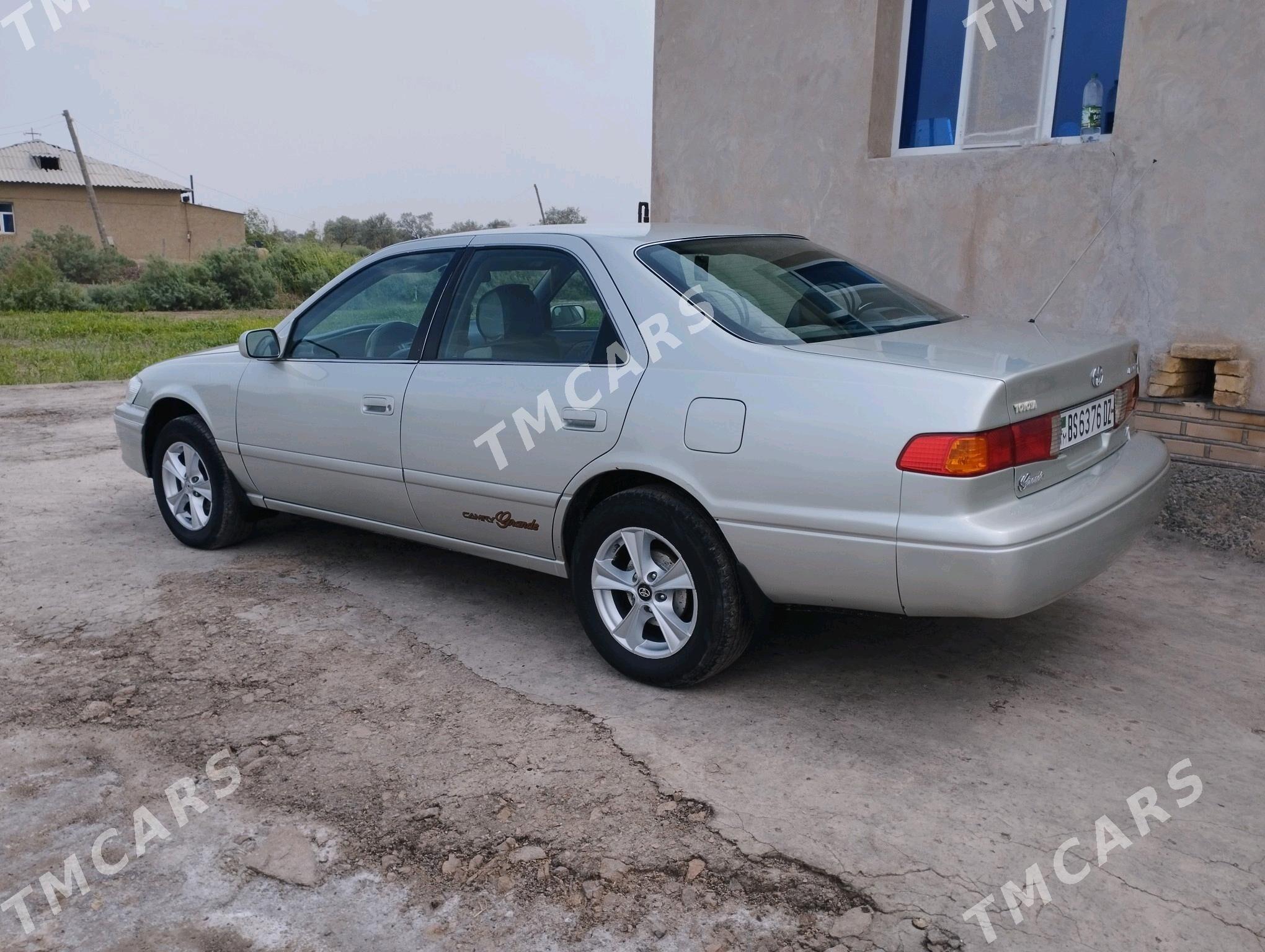 Toyota Camry 2000 - 135 000 TMT - Кёнеургенч - img 3