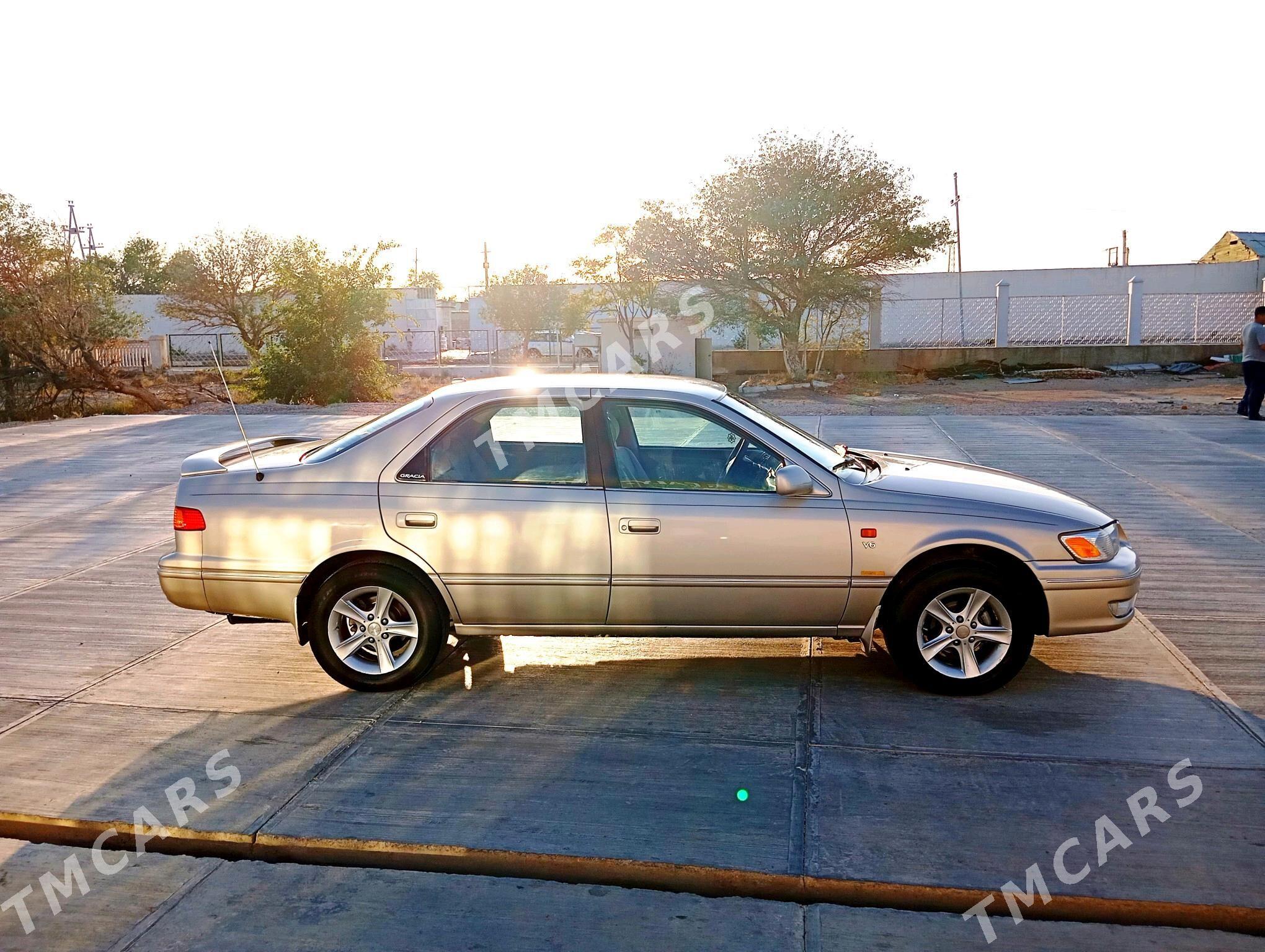 Toyota Camry 1998 - 135 000 TMT - Balkanabat - img 9