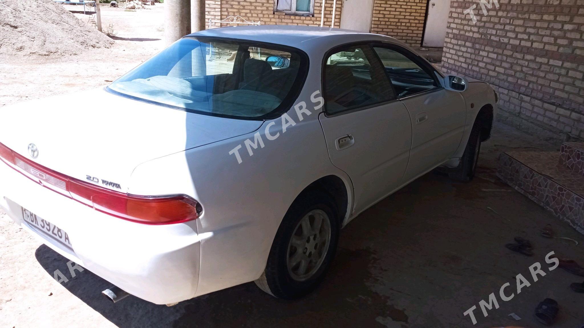 Toyota Carina 1993 - 33 000 TMT - Теджен - img 3