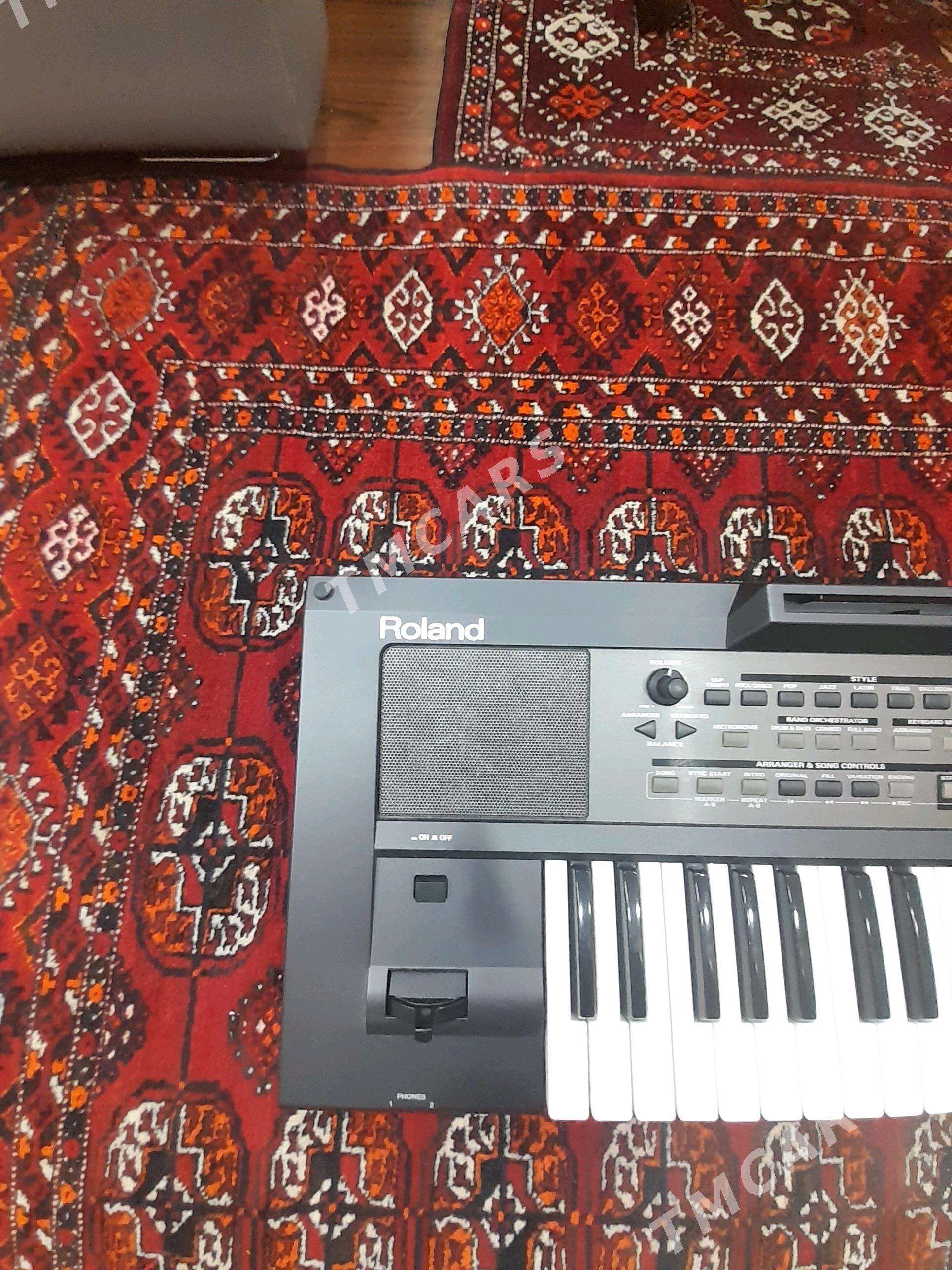 Roland e 09 - 11 мкр - img 2