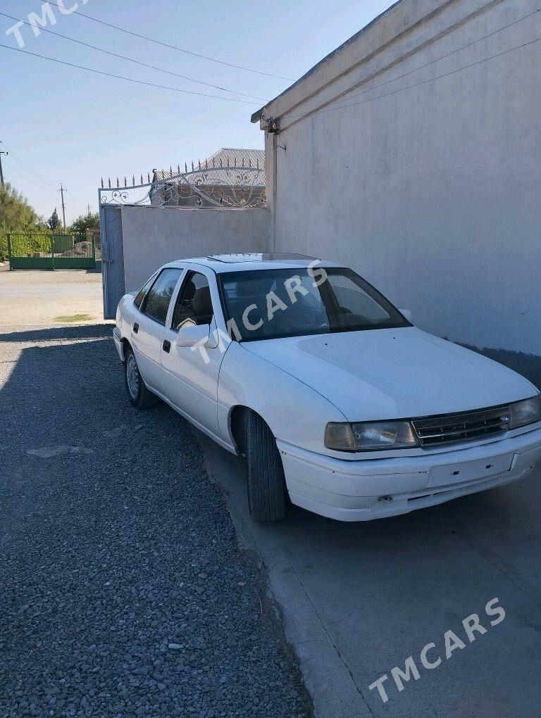 Opel Vectra 1989 - 29 000 TMT - Бахарден - img 1