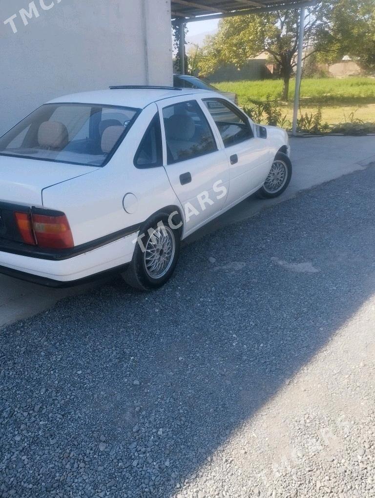 Opel Vectra 1989 - 29 000 TMT - Бахарден - img 2