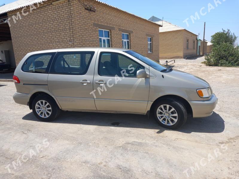 Toyota Sienna 2001 - 170 000 TMT - Кака - img 4
