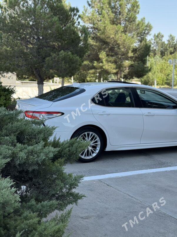 Toyota Camry 2019 - 294 000 TMT - Балканабат - img 3