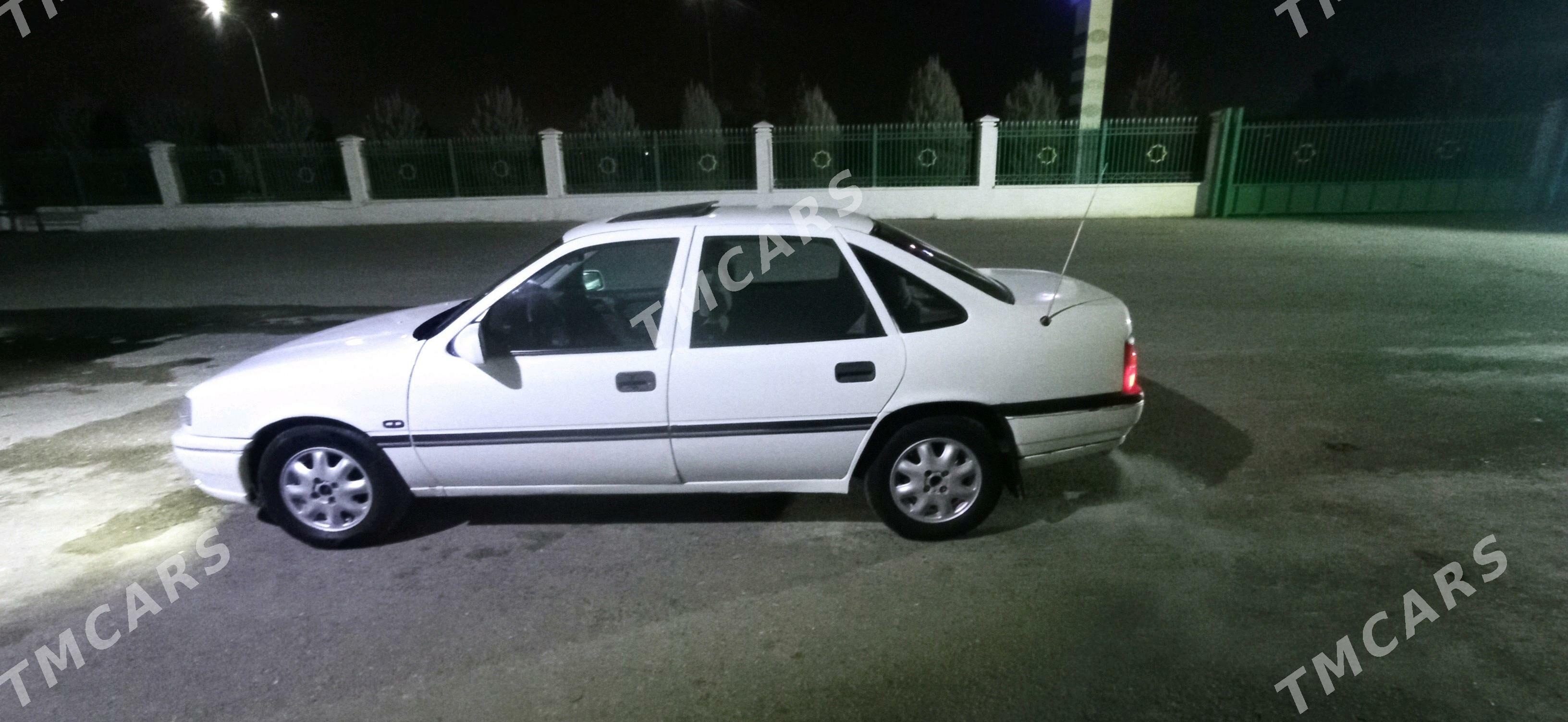 Opel Vectra 1991 - 30 000 TMT - Бахарден - img 3