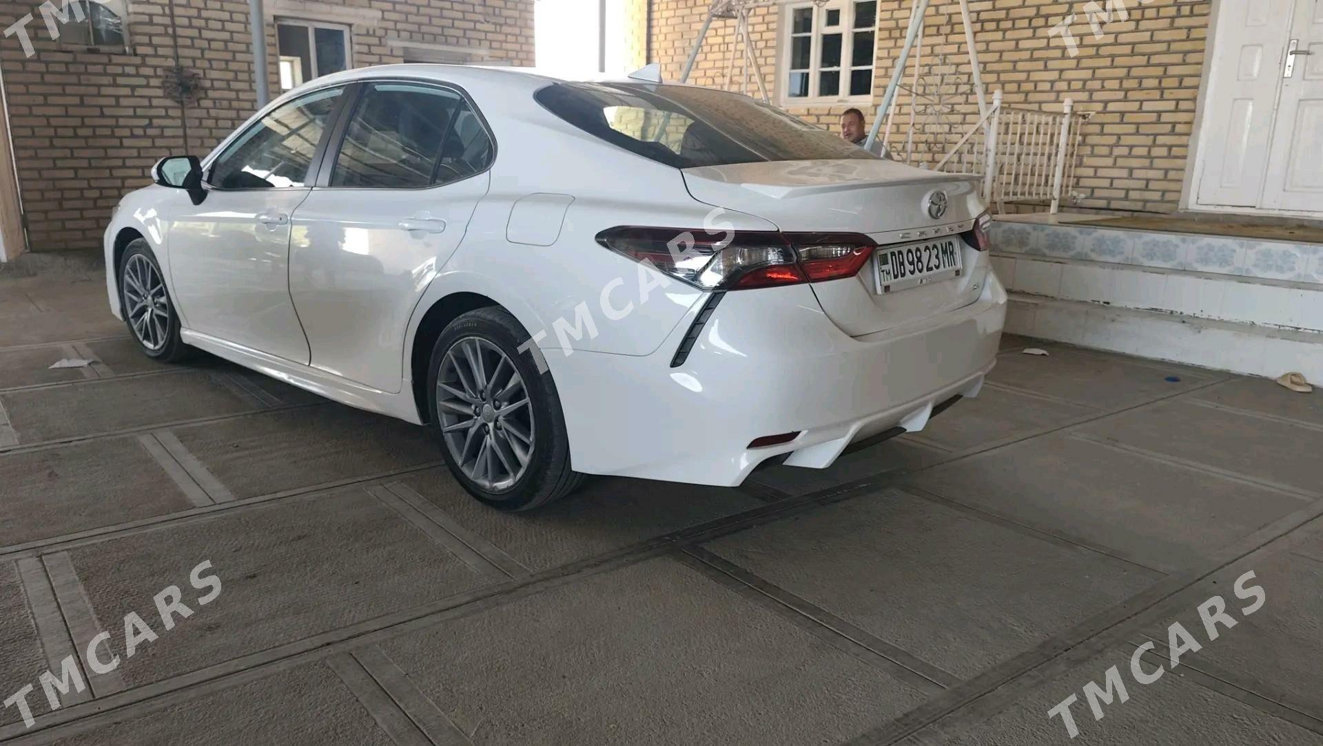 Toyota Camry 2021 - 285 000 TMT - Мургап - img 3