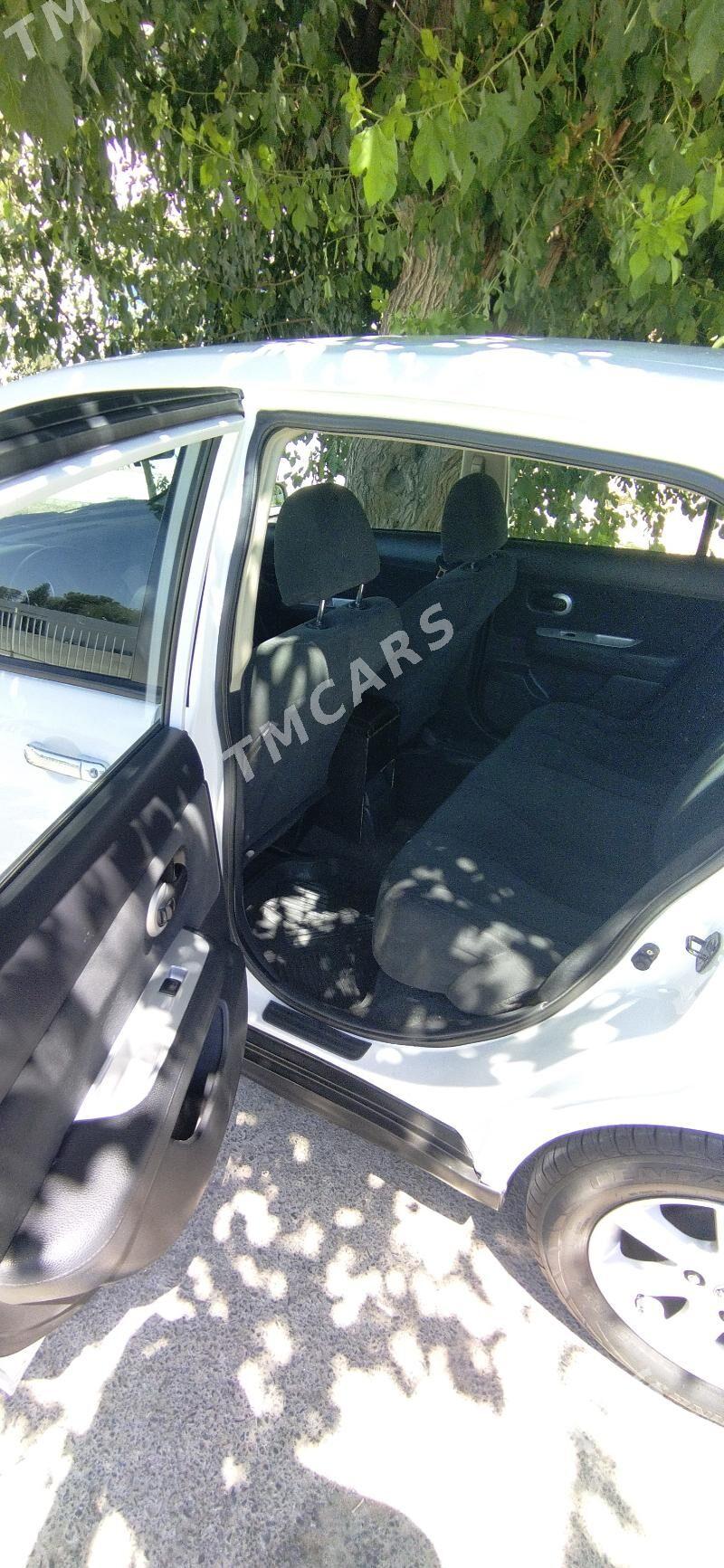 Nissan Versa 2010 - 128 000 TMT - 4 mkr - img 8