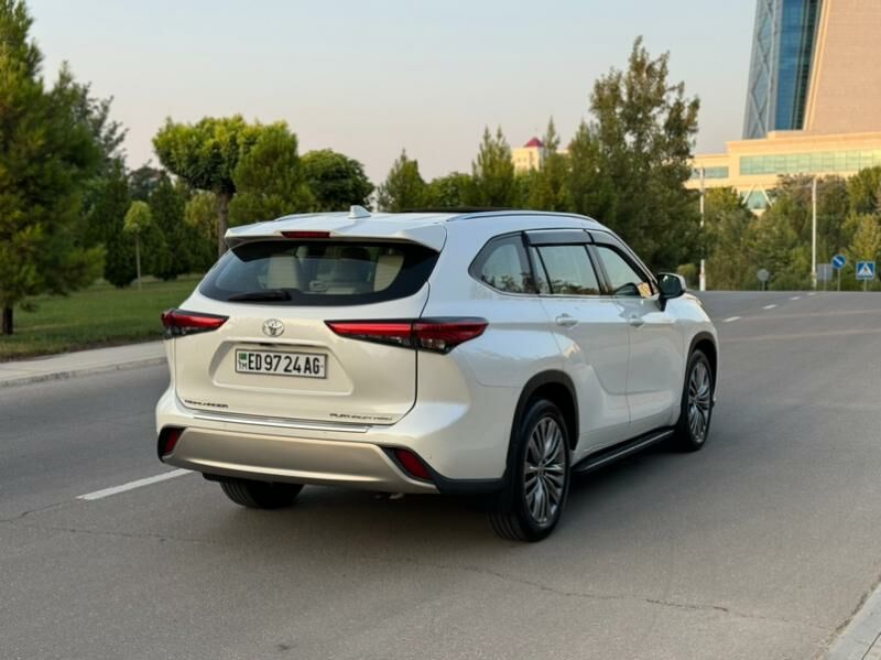 Toyota Highlander 2020 - 690 000 TMT - Ашхабад - img 4