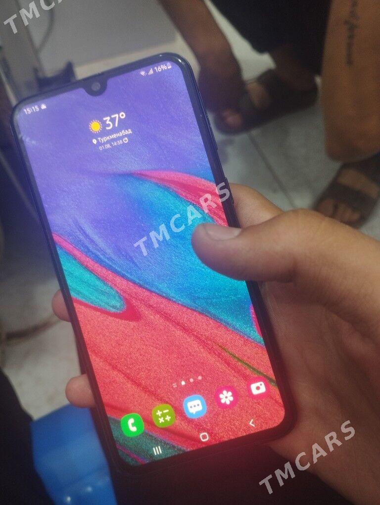 Samsung A40 - Туркменабат - img 2