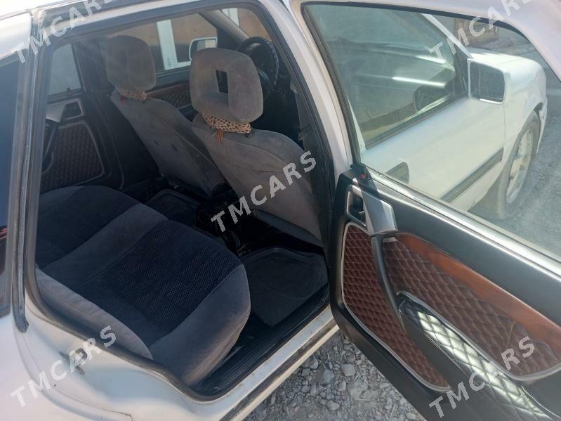 Opel Vectra 1994 - 35 000 TMT - Бахарден - img 7