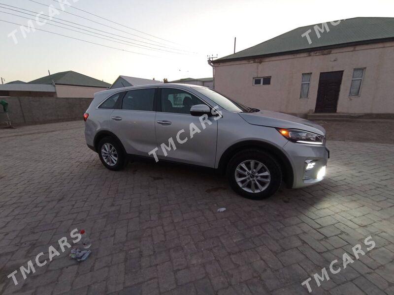 Kia Sorento 2019 - 260 000 TMT - Байрамали - img 8