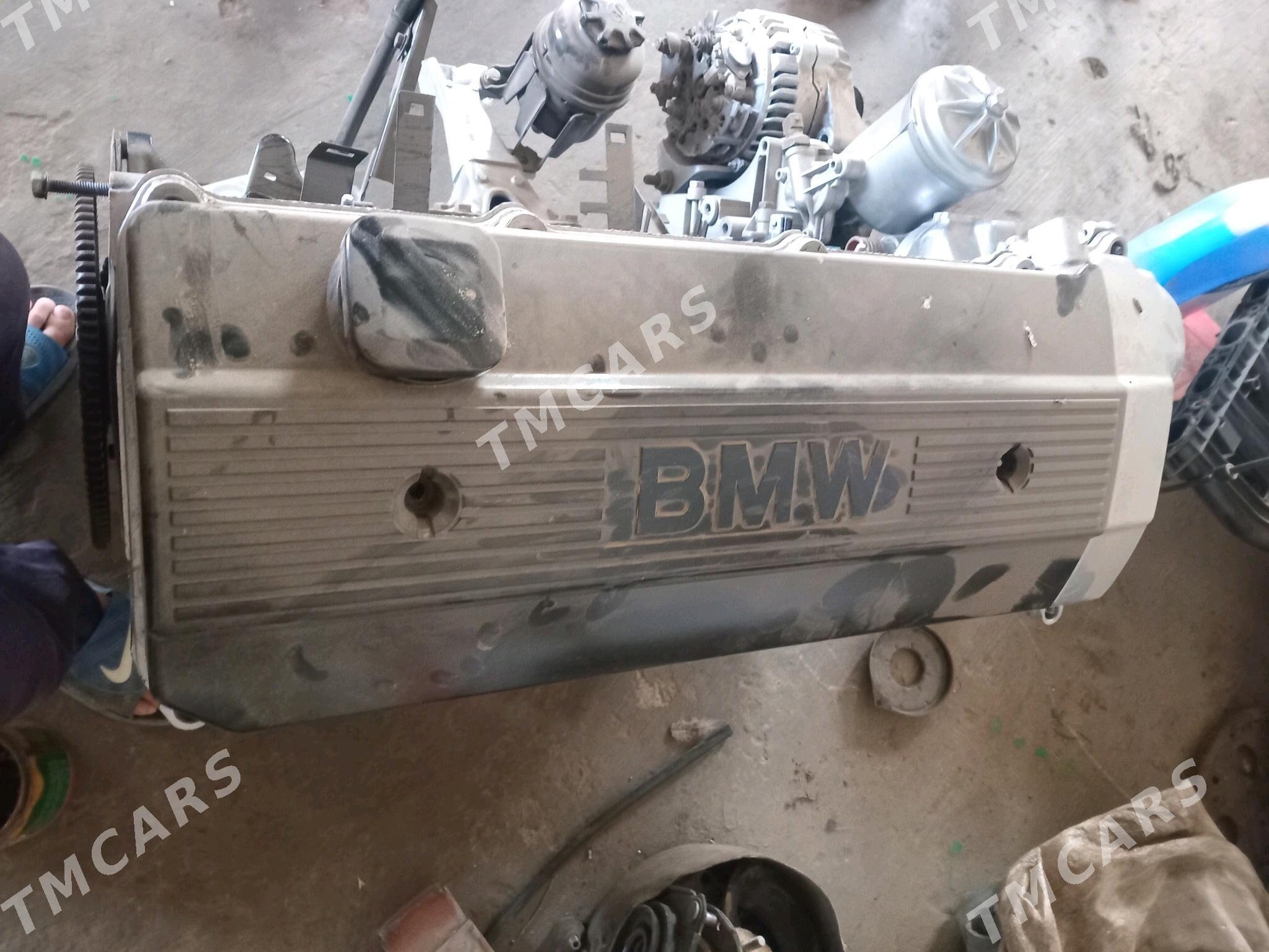 BMW 320 1995 - 22 000 TMT - Garabekewül - img 3