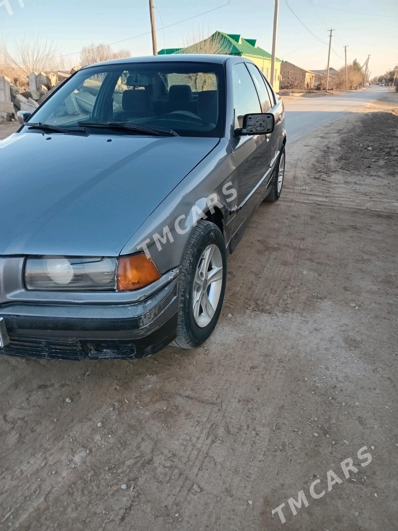 BMW 320 1995 - 22 000 TMT - Garabekewül - img 4