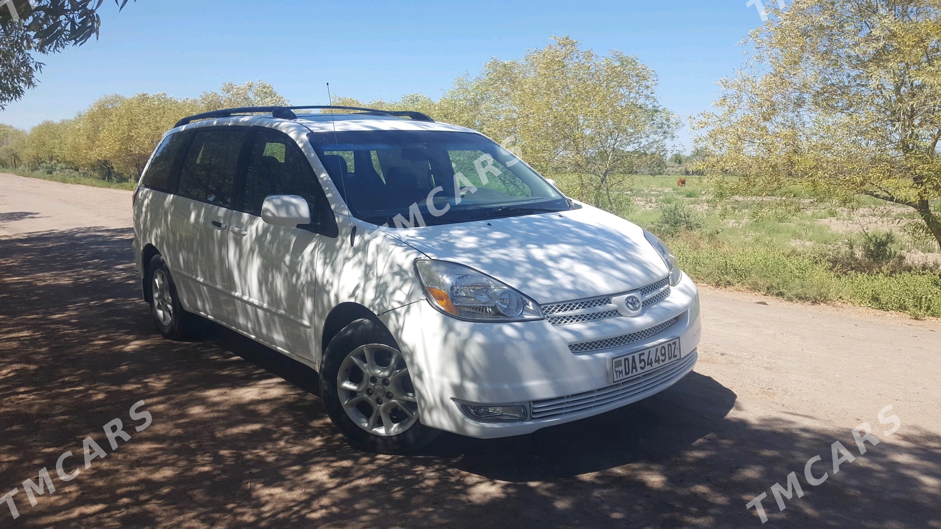 Toyota Sienna 2003 - 220 000 TMT - Гурбансолтан Едже - img 7