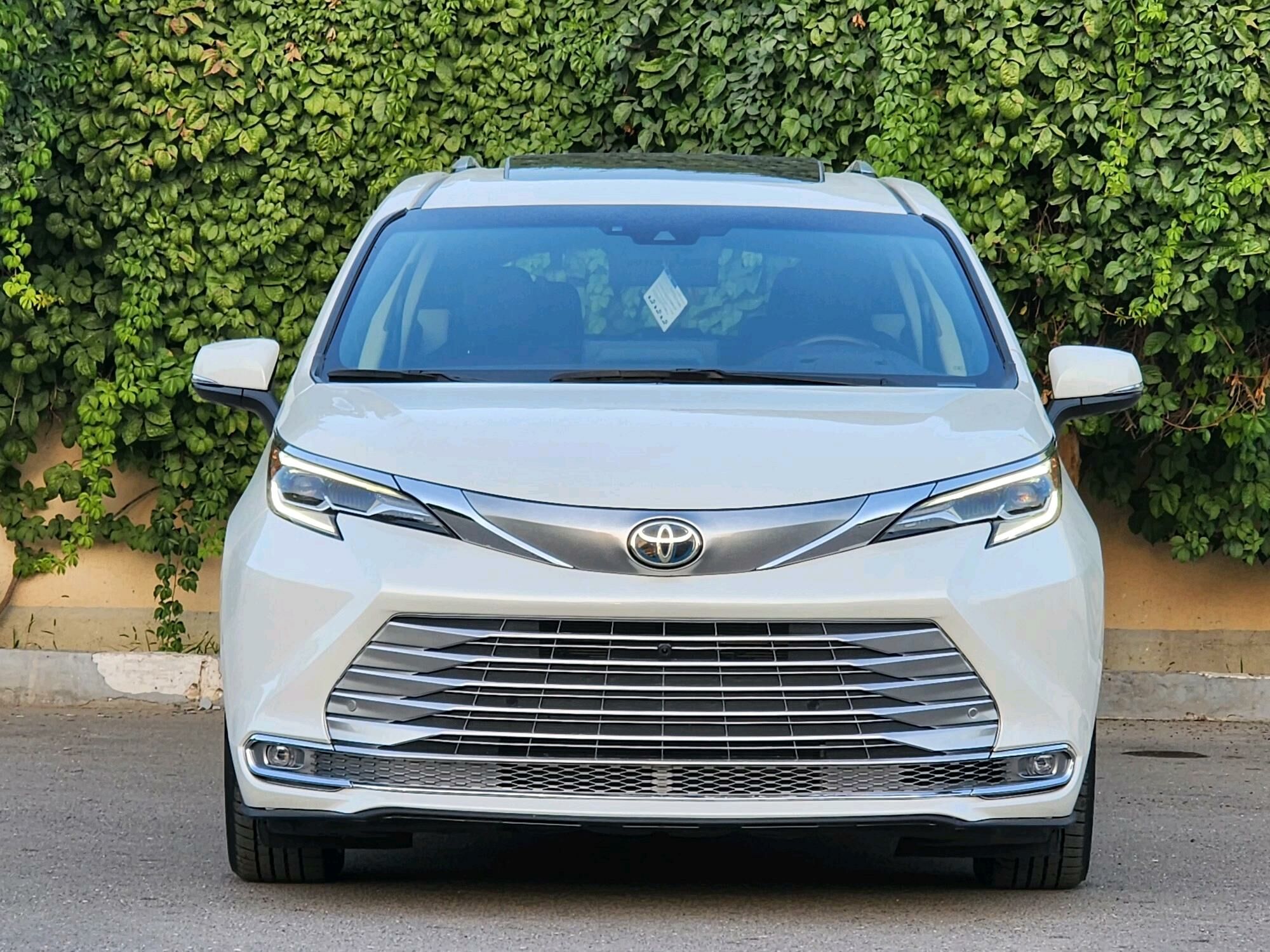 Toyota Sienna 2021 - 715 000 TMT - Ашхабад - img 2