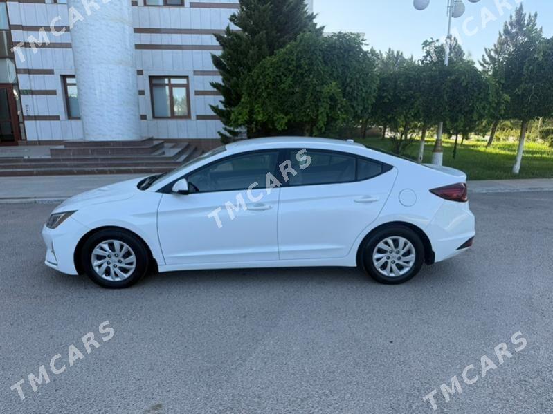 Hyundai Elantra 2019 - 195 000 TMT - Мир 1 - img 10