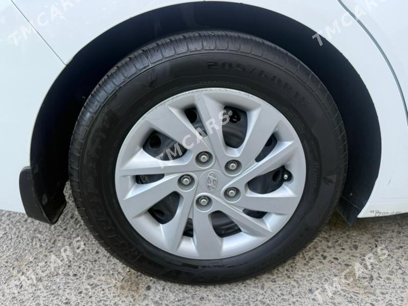 Hyundai Elantra 2019 - 195 000 TMT - Мир 1 - img 9