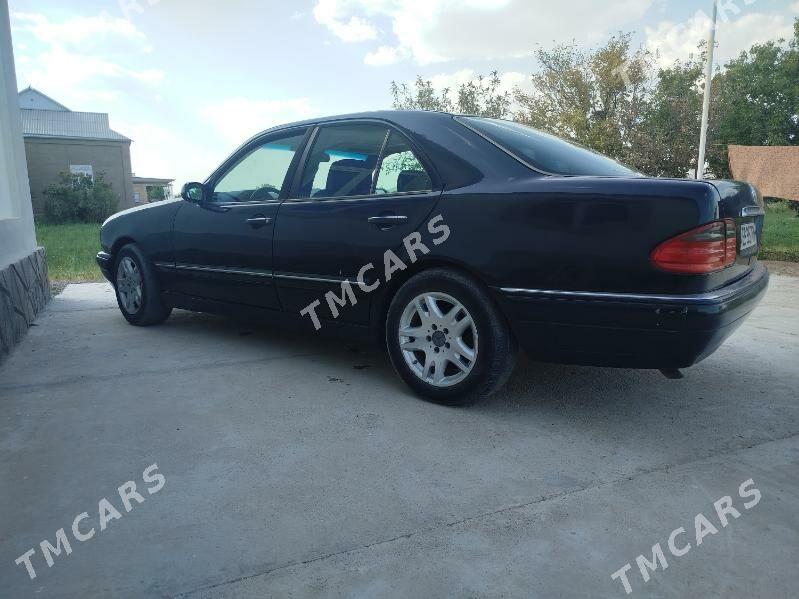 Mercedes-Benz E320 1998 - 35 000 TMT - Mary - img 4