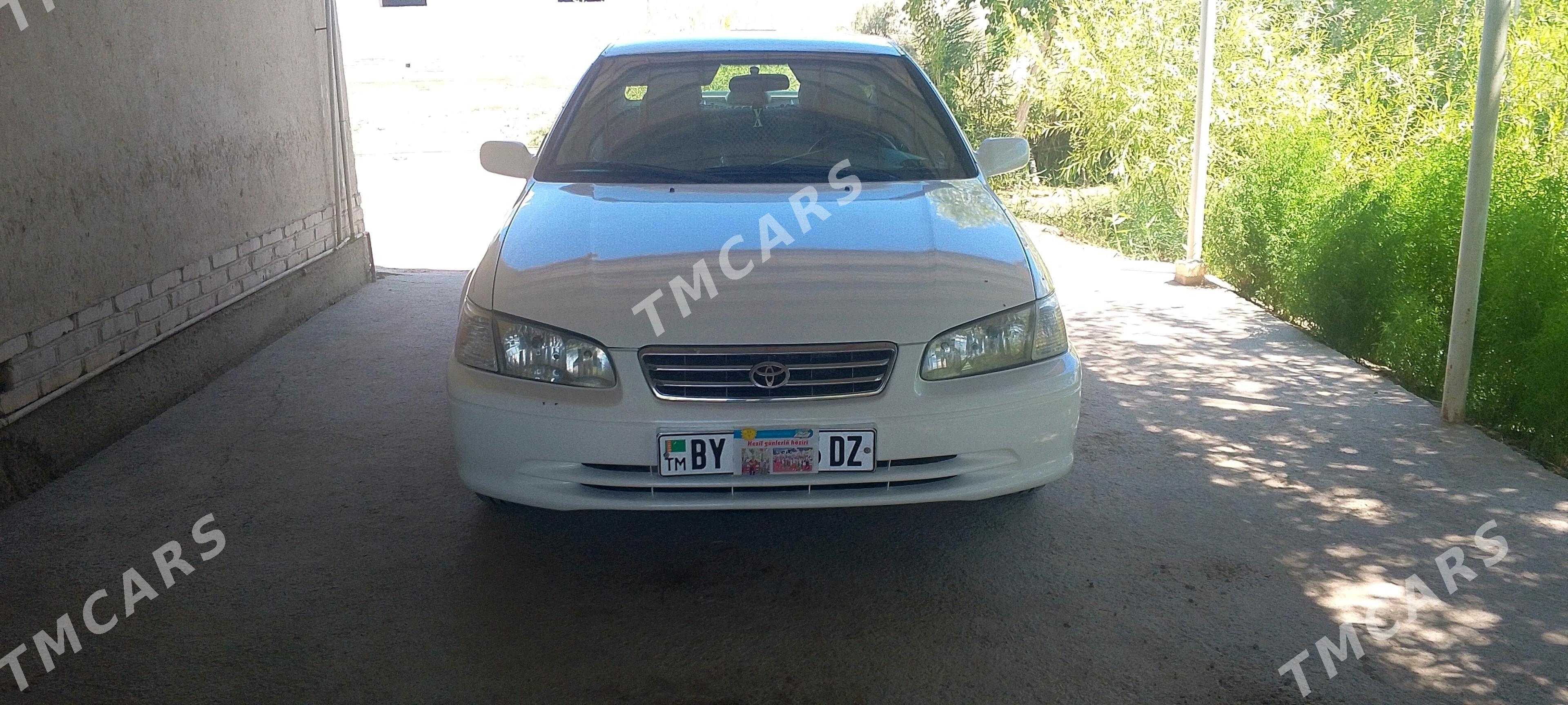 Toyota Camry 2001 - 158 000 TMT - Кёнеургенч - img 3