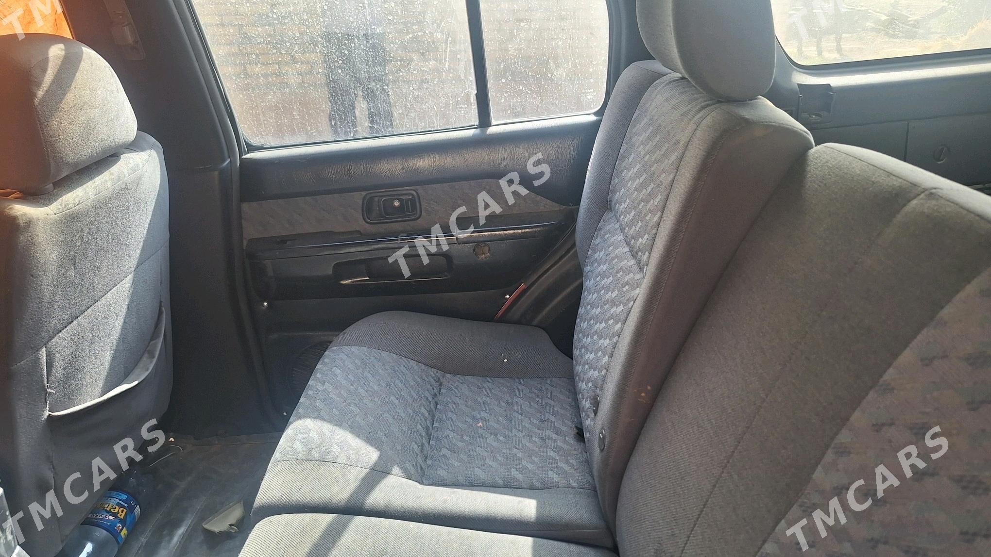 Nissan Pathfinder 1997 - 22 000 TMT - Hojambaz - img 4