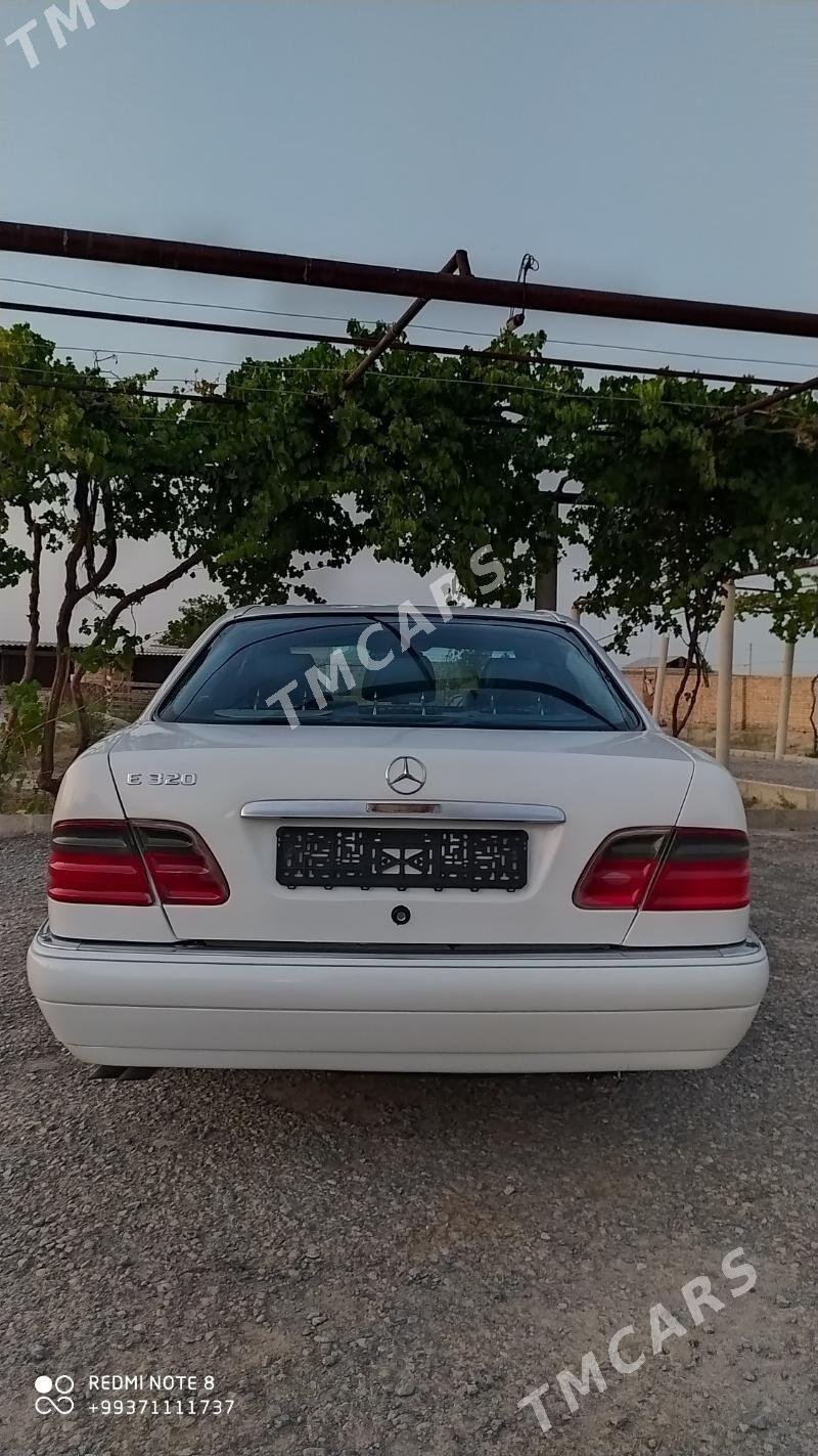 Mercedes-Benz E320 2000 - 102 000 TMT - Kaka - img 8