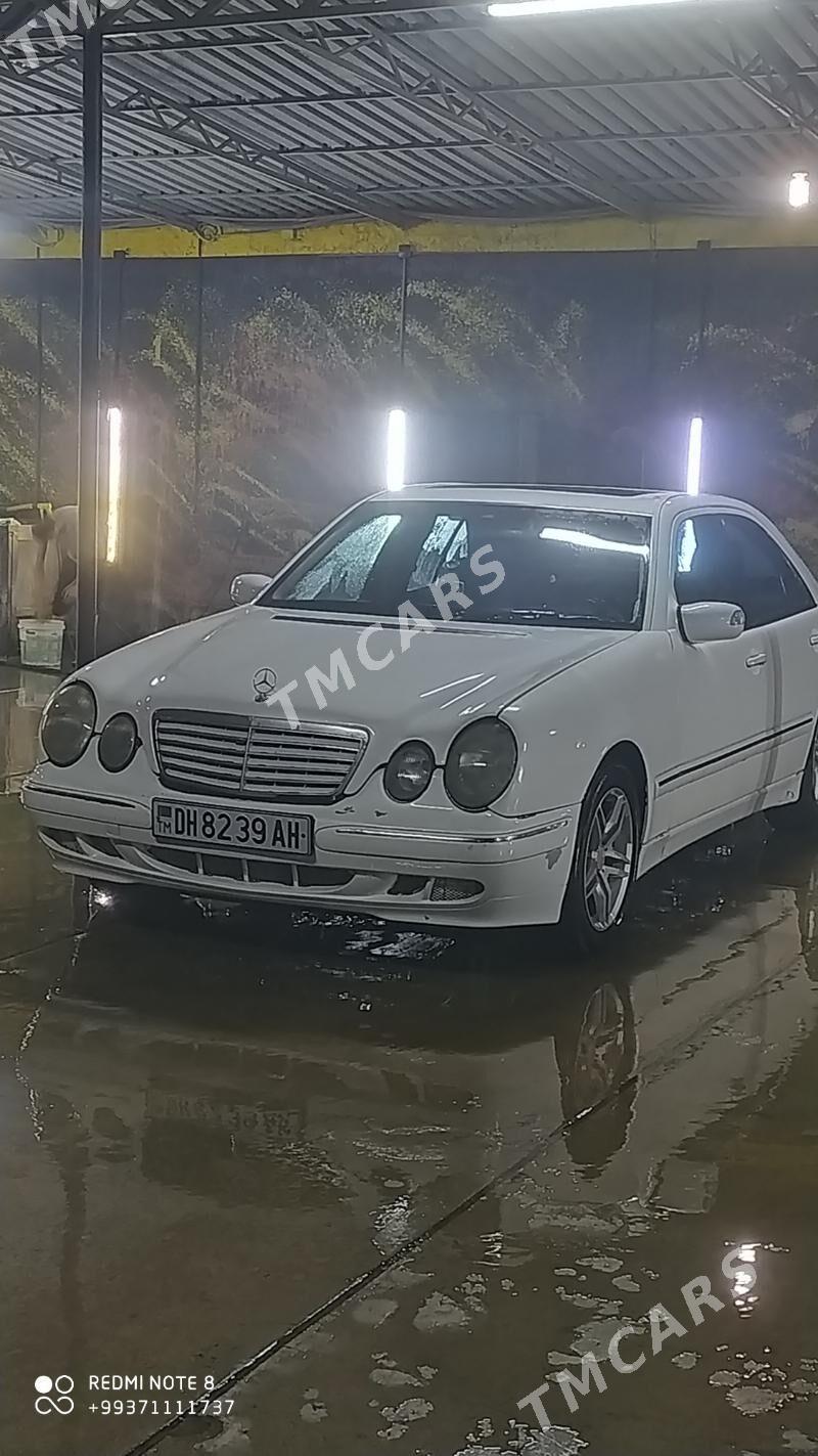 Mercedes-Benz E320 2000 - 102 000 TMT - Kaka - img 6