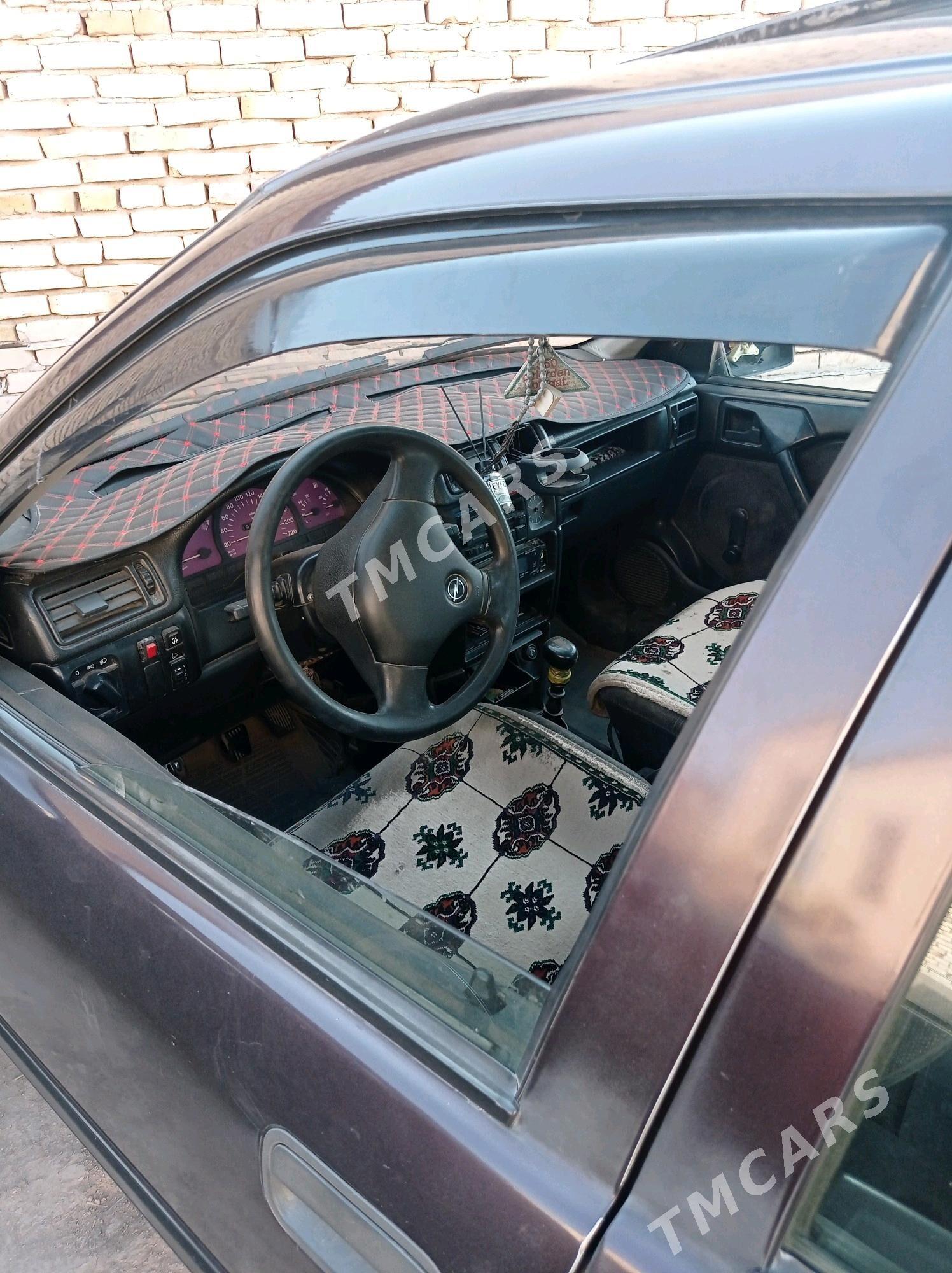 Opel Vectra 1992 - 22 000 TMT - Гороглы (Тагта) - img 4