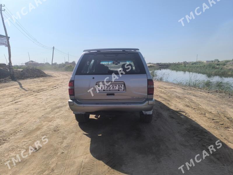 Nissan Pathfinder 1998 - 50 000 TMT - Гурбансолтан Едже - img 2