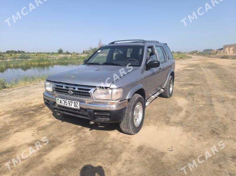 Nissan Pathfinder 1998 - 50 000 TMT - Гурбансолтан Едже - img 5