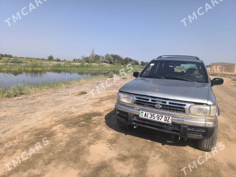 Nissan Pathfinder 1998 - 50 000 TMT - Гурбансолтан Едже - img 6