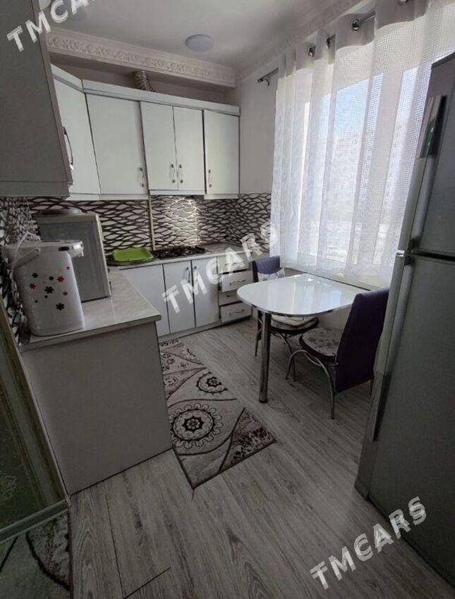 Gowdan/B rysgal bankyn arkasy - Aşgabat - img 2