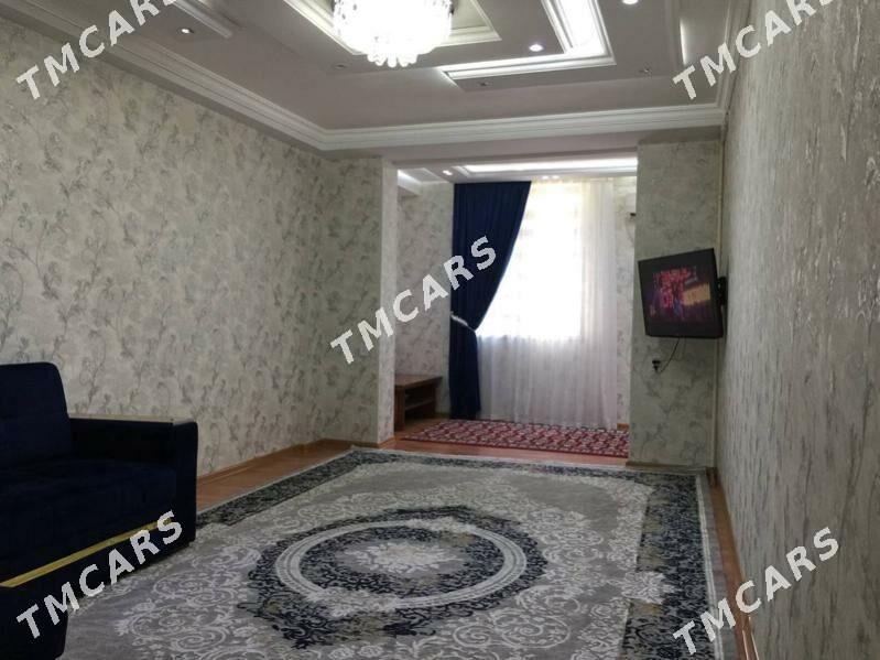 2 Комнаты центр 4/3 этаж 65м² - Kim raýon - img 4