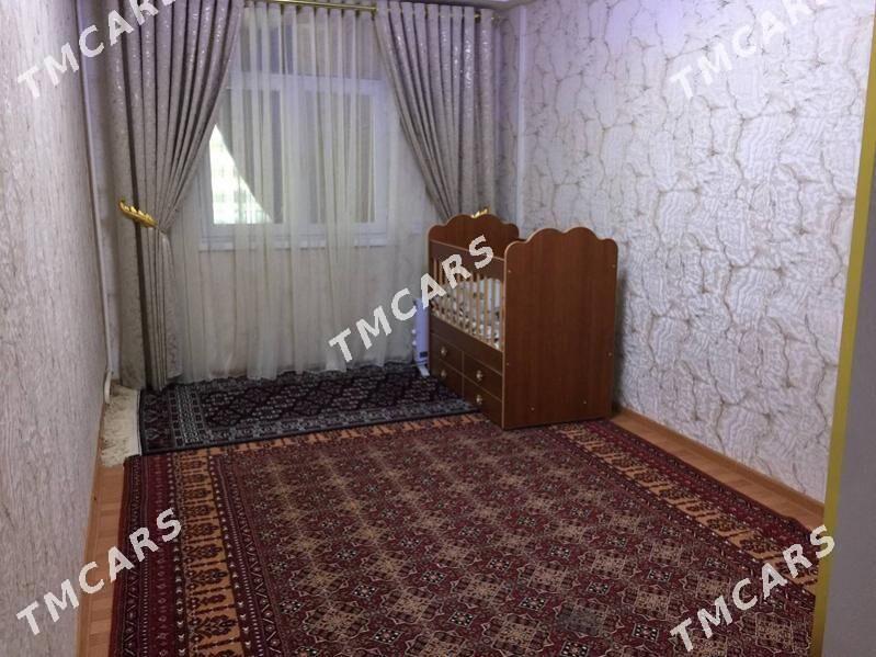 2 Комнаты центр 4/3 этаж 65м² - Kim raýon - img 7